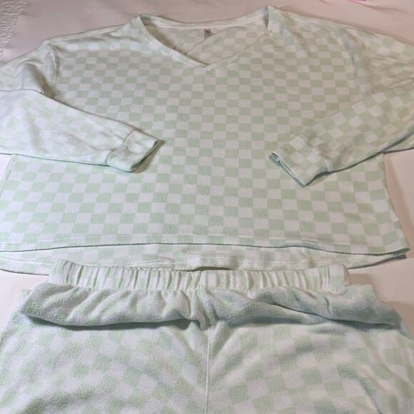 SO Intimates Size Large two piece mint and white checkered pajamas - Picture 1 of 8